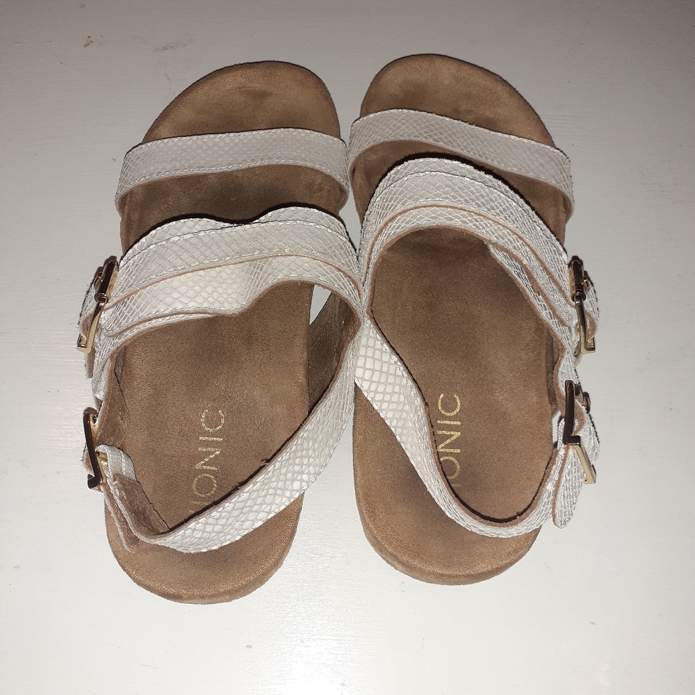 Vionic Sandals - Picture 2 of 4